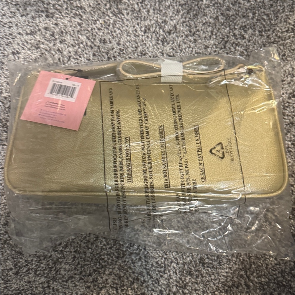 BNWT Danielle Nicole StarWars Purse / Handbag - Picture 2 of 2